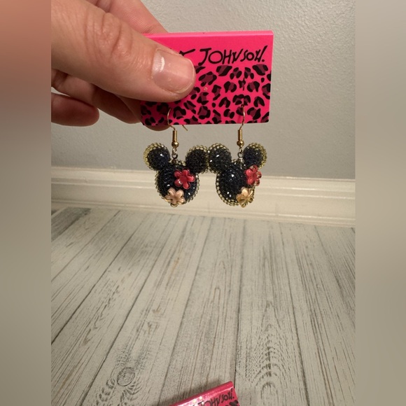 Betsey Johnson Minnie Mickey Mouse Resin Earrings Disney w Flowers Pink Black - Picture 5 of 8